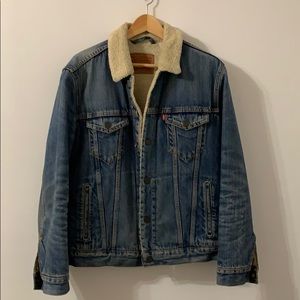 Levi’s Men’s Sherpa Trucker Jacket size M